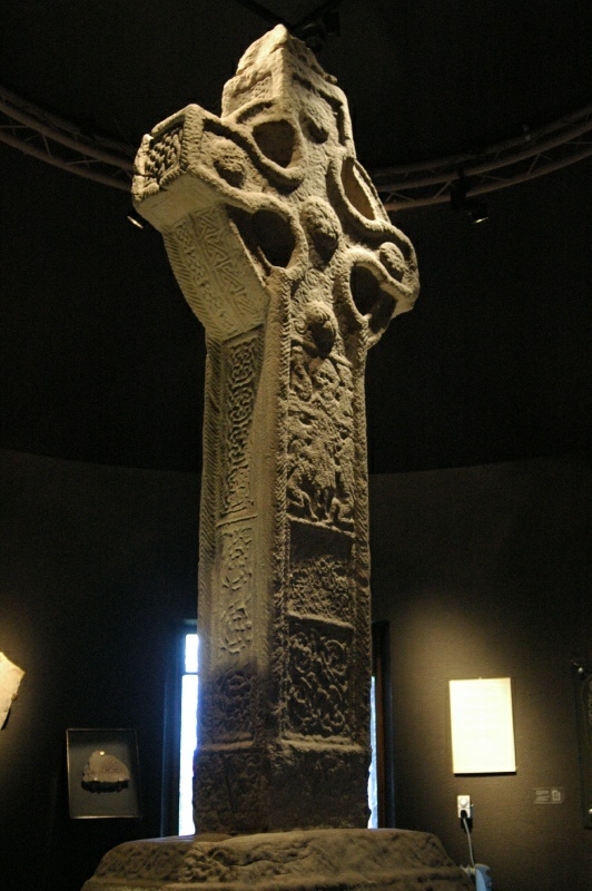 Clonmacnoise, high cross