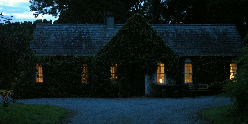 Birr Castle Demesne bothy dusk